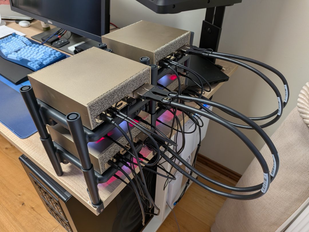Two dual DGX Spark clusters cabling